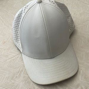 Melin A game hydro hat white classic fit 58cm
